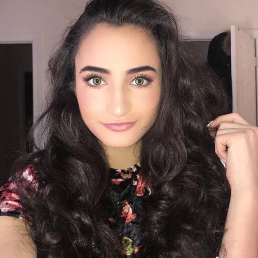 Meet your Posher, Nada